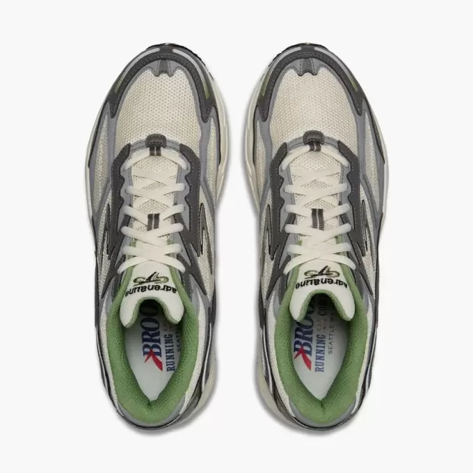 Brooks Adrenaline GTS 4